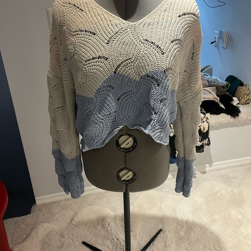Stylish Two-Tone Women's Sweater